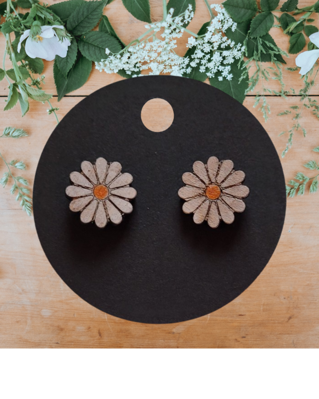 Daisy Flower Stud Earrings - Basswood